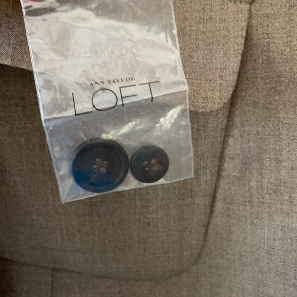 Ann Taylor Loft ladies blazer - Picture 3 of 7